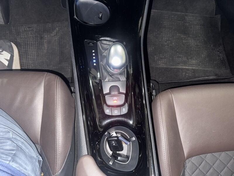 Toyota C-HR C-HR 1.8 Hybrid E-CVT Lounge