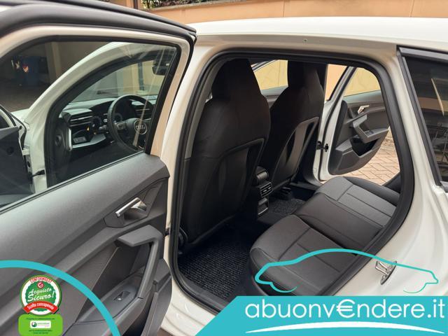 AUDI A3 SPB 35 TFSI Identity Black KM ZERO