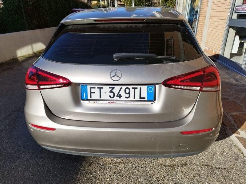 Mercedes-Benz Classe A A 180 d Automatic Premium