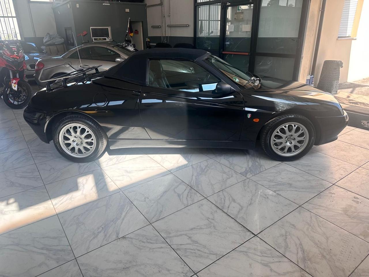 Alfa Romeo GTV Spider 2.0i 16V Twin Spark cat L