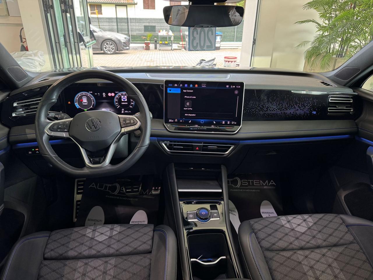 VOLKSWAGEN Tiguan III 2024 1.5 etsi R-Line 150cv dsg - SED. MASSAGGIANTI!