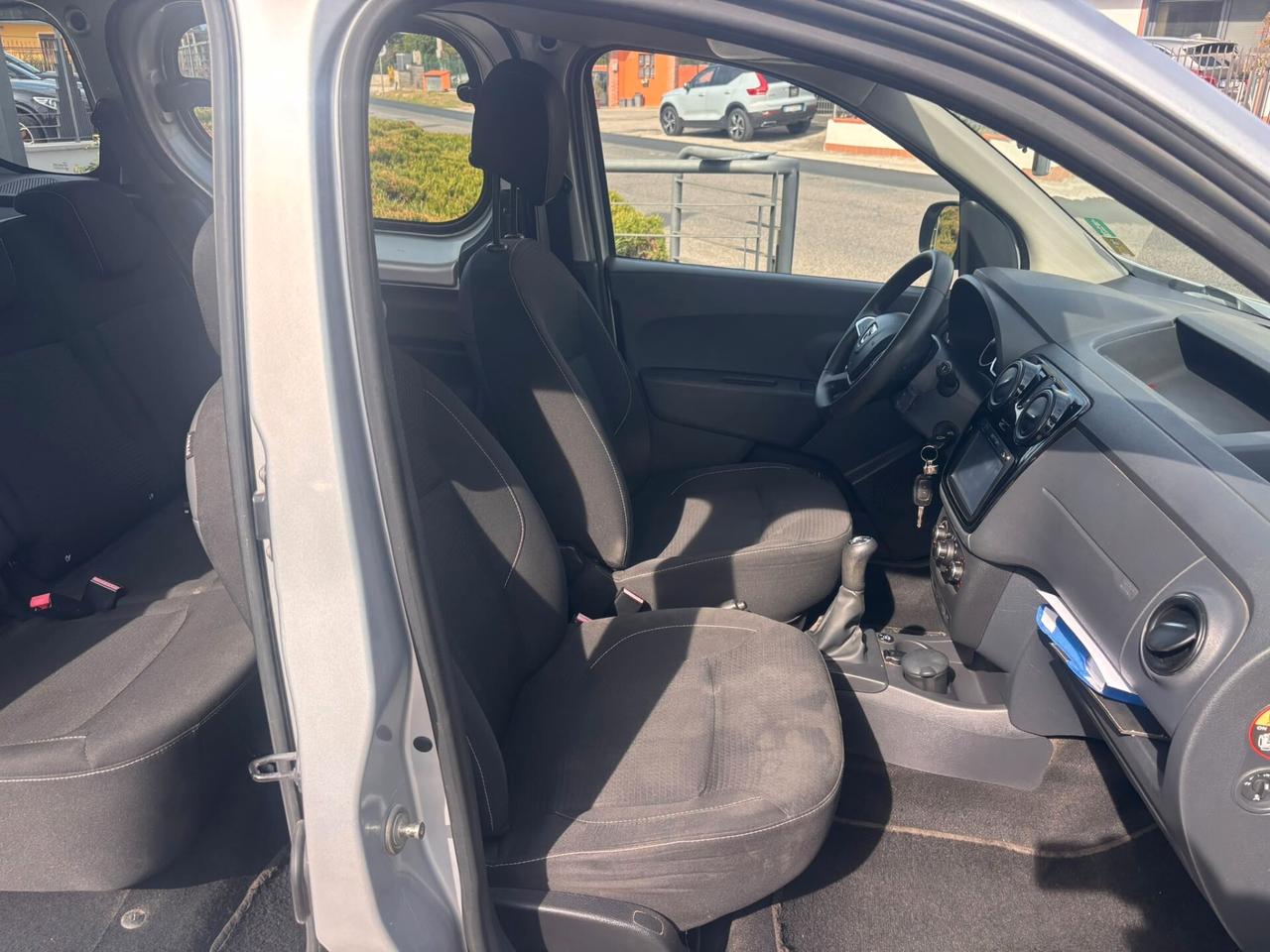 Dacia Dokker 1.6 8V 100CV Start&Stop GPL Lauréate