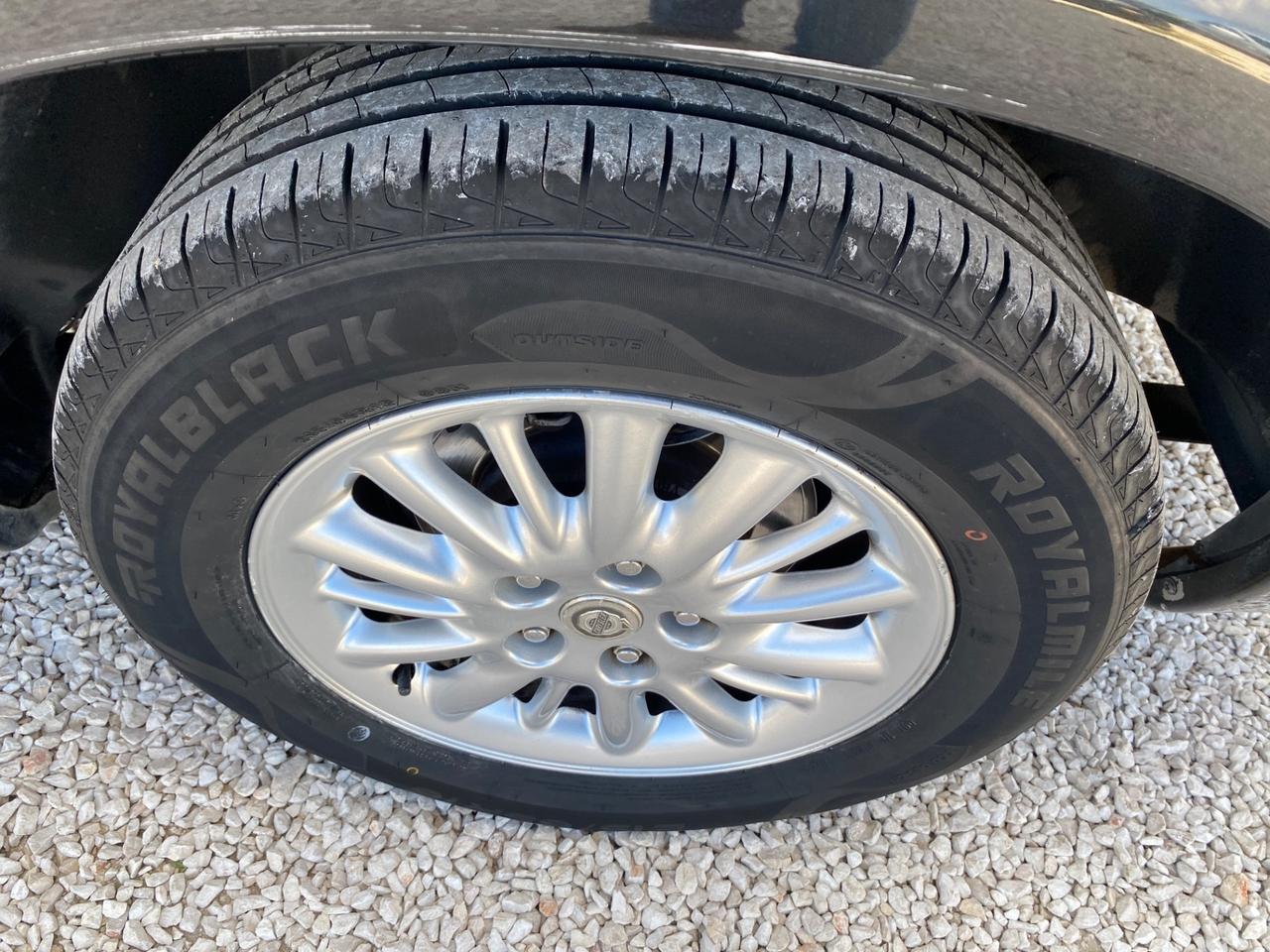 Chrysler Voyager 2.5 CRD cat LX Leather