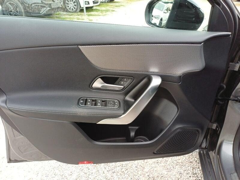 Mercedes-Benz Classe A A 180 d Automatic Sport Night Edition Plus