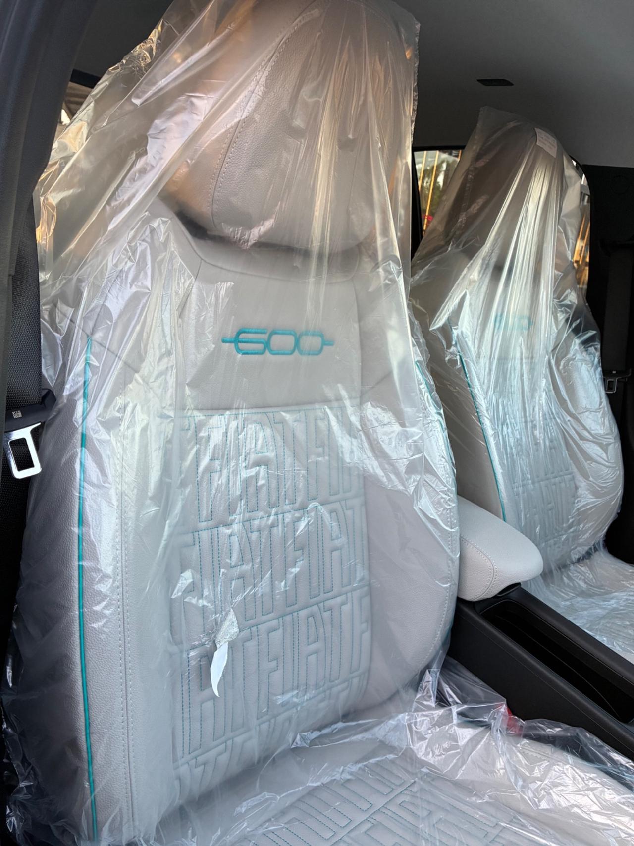 Fiat 600 Hybrid 110 CV DCT MHEV La Prima KM0