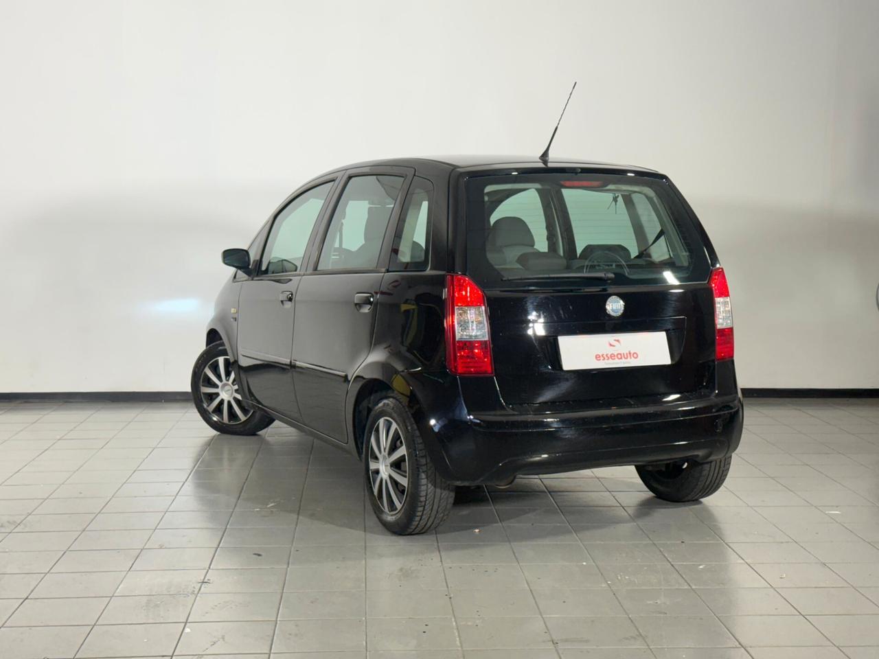Fiat Idea 1.2 16V BlackLabel