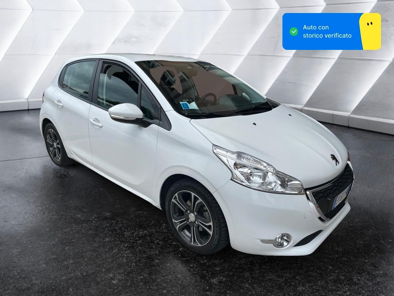 Peugeot 208 1.4 HDi 68 CV 5 porte Allure