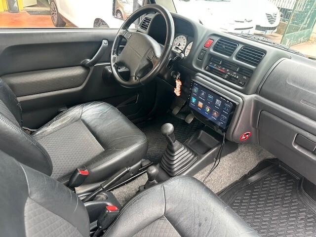 Suzuki Jimny 1.3i 16V cat 4WD JLX