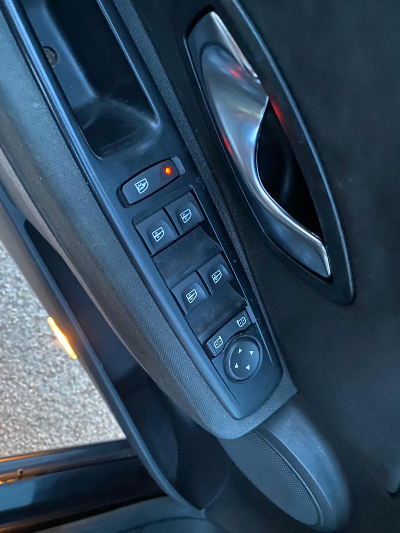 Renault Mégane 1.5 dCi 110CV full opt 2011