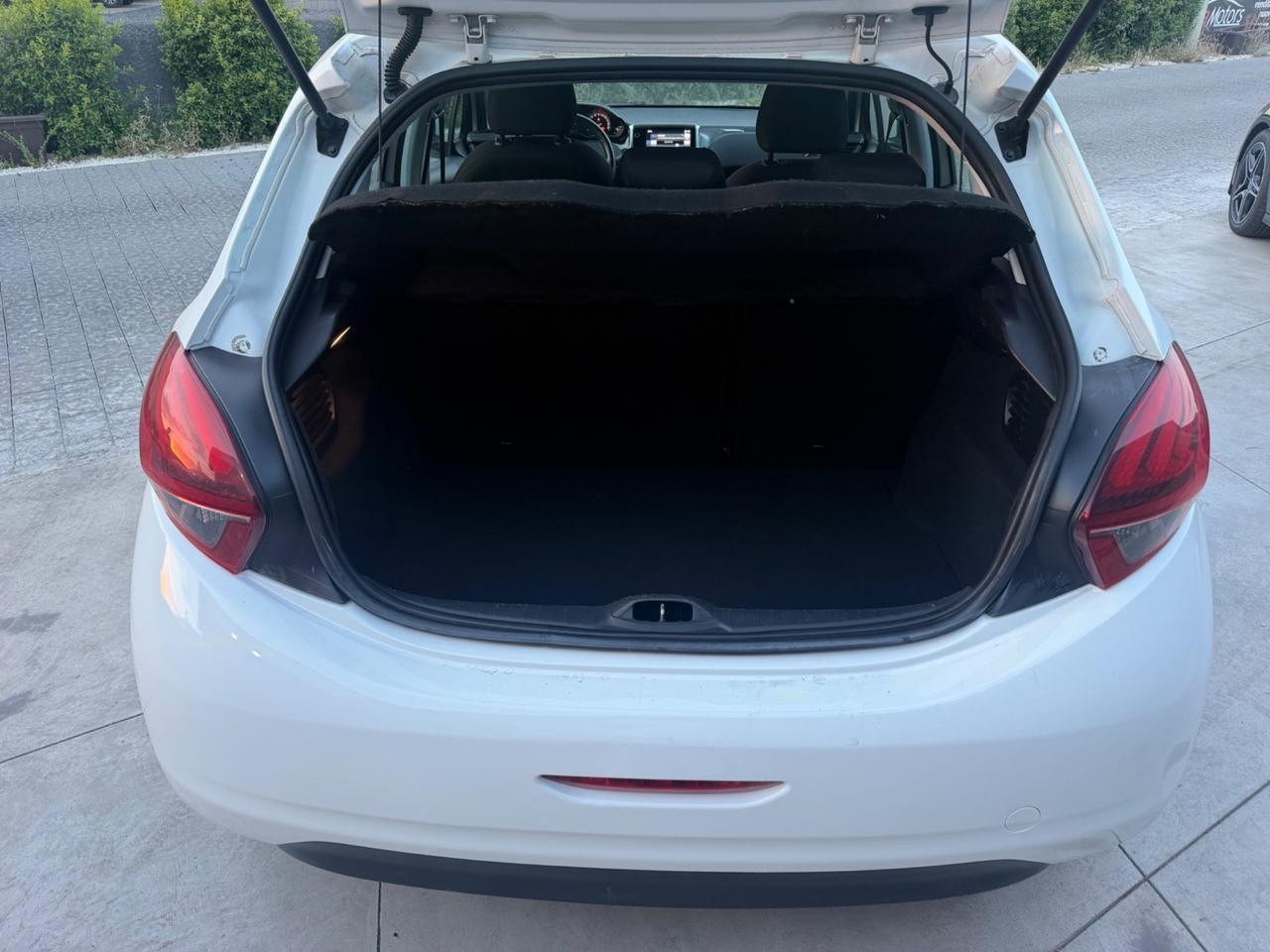 Peugeot 208 PureTech 82 5p. GPL Allure
