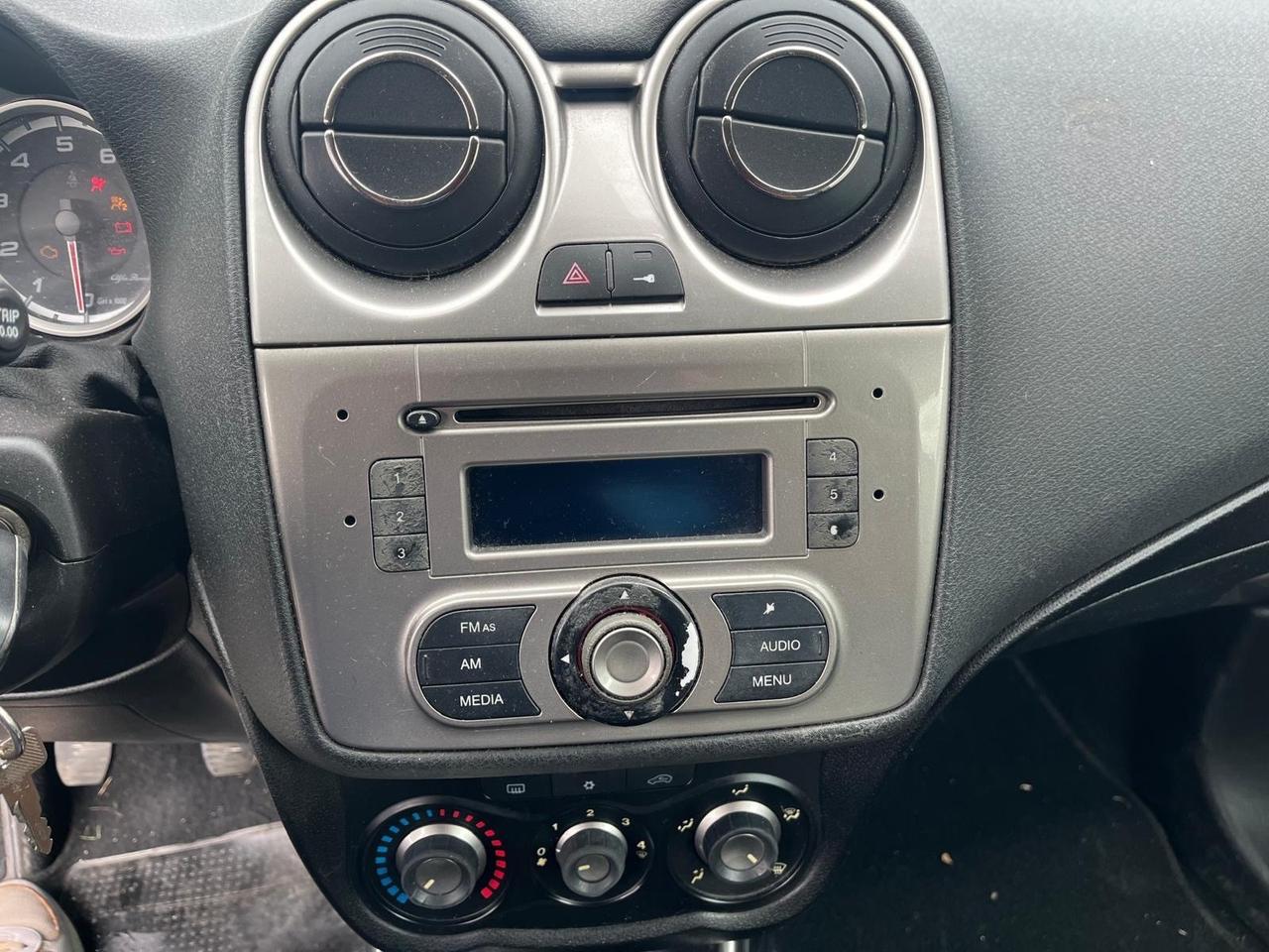 Alfa Romeo mito-1.4 benz-78cv-2009