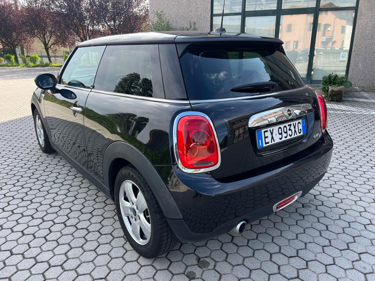 Mini 1.5 One D Business XL