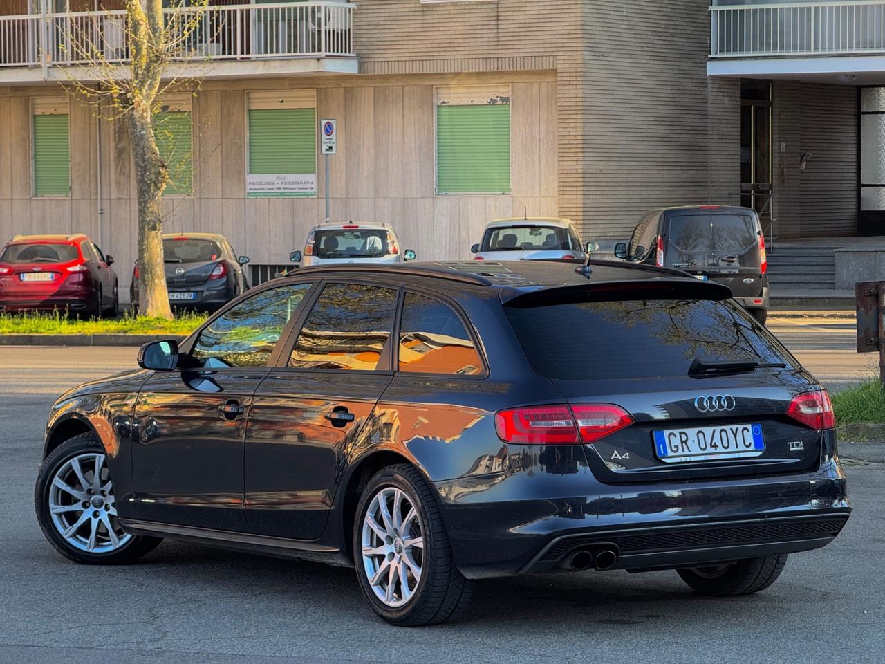 Audi A4 Avant 2.0 TDI 177 CV quattro S tronic edition