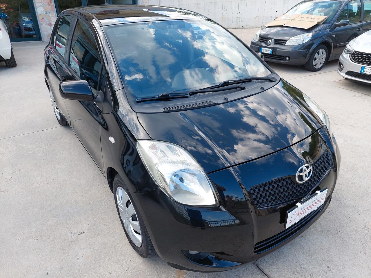 Toyota Yaris 1.4 D-4D 5 porte Sol PERFETTA