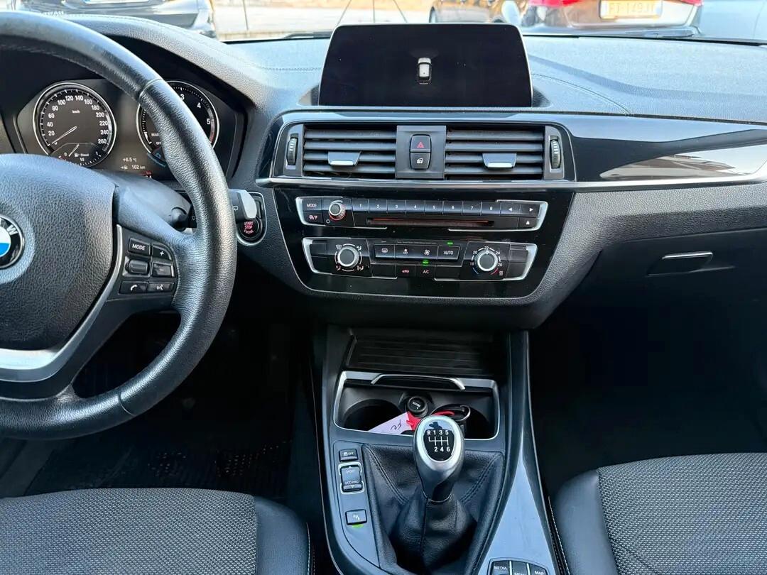 Bmw 116 116d 5p. Urban