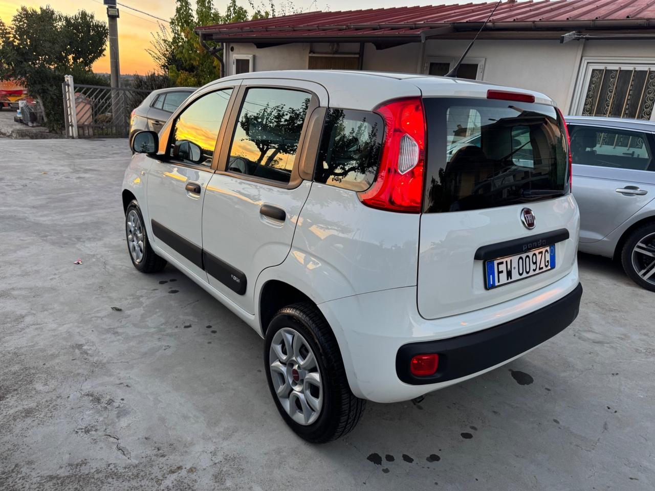 Fiat Panda 0.9 TwinAir Turbo Natural Power Lounge