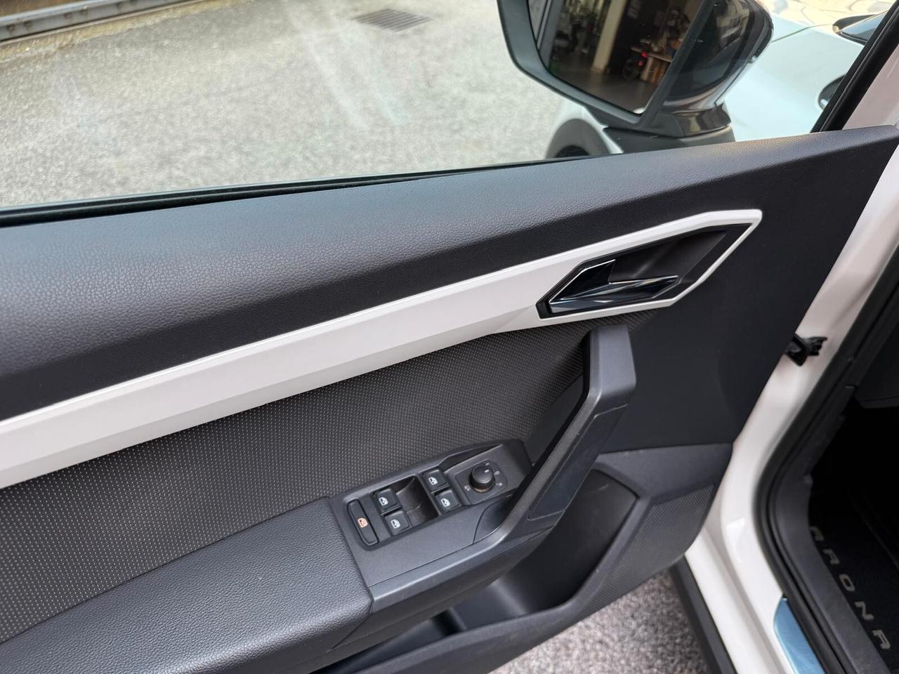Seat Arona 1.0 EcoTSI XCELLENCE 95CV *NAVIGATORE/CARPLAY*