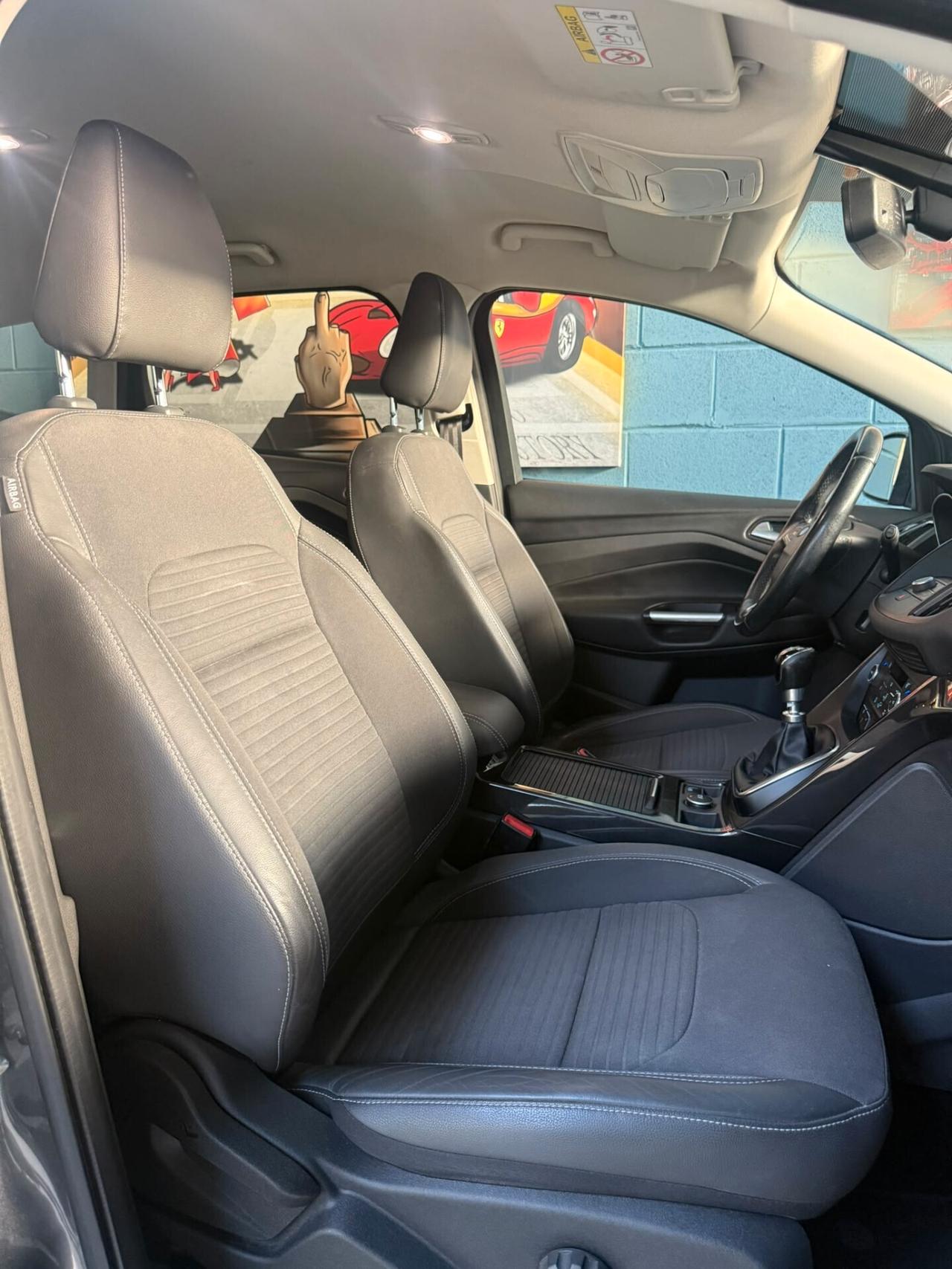 FORD KUGA 1.5 120CV TITANIUM MOTORE NUOVO!