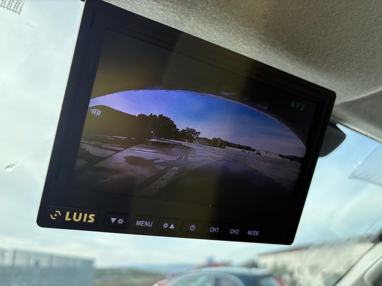 Toyota Hilux 2.4 D-4D A/T 4WD OFFICINA MOBILE, 2 Posti