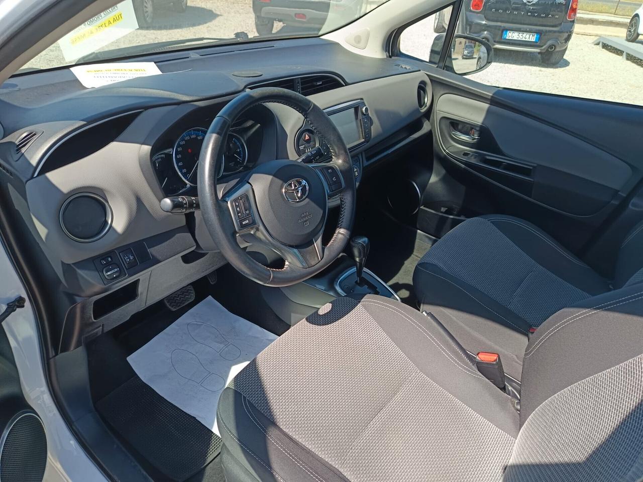 Toyota Yaris 1.5 GPL HYBRID A/T FINANZIABILE *