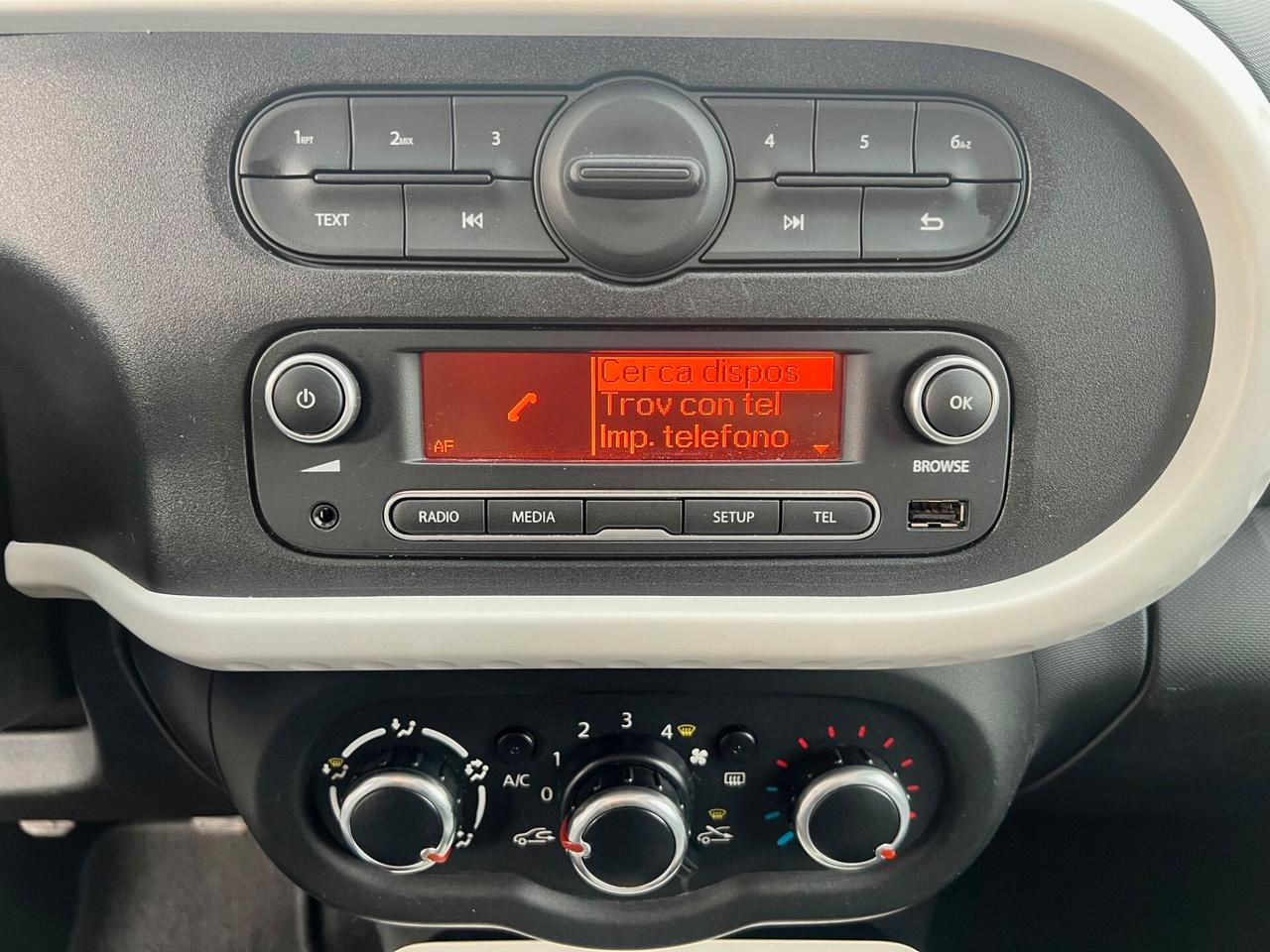 Renault Twingo 1.0 sce Live 70cv CLIMA/TELPDC PERFETTA!!