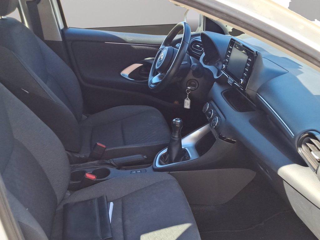 TOYOTA Yaris 1.0 active del 2023