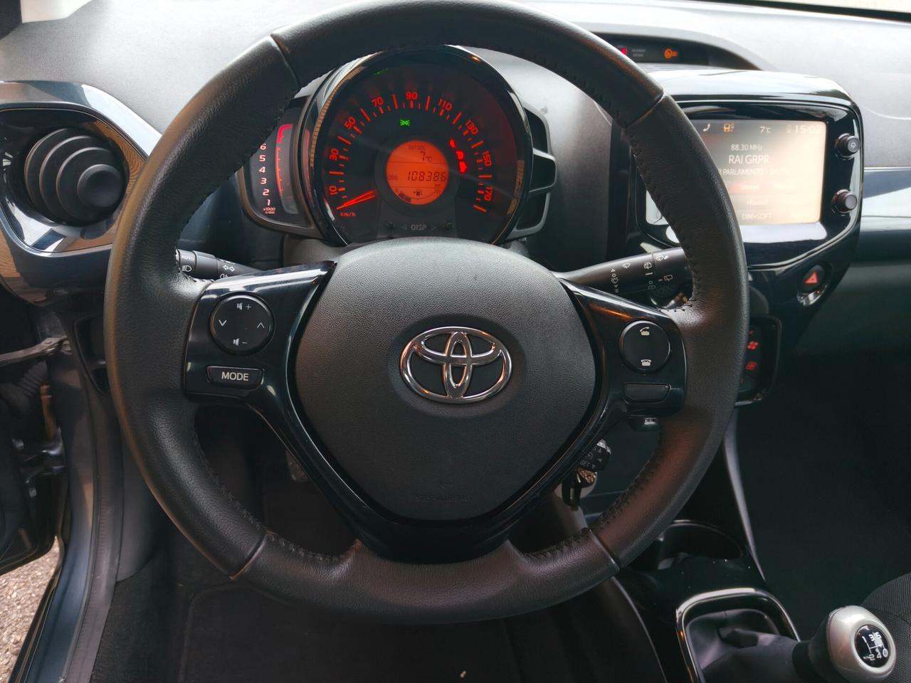 Toyota Aygo 1.0 VVT-i 69 CV 5 porte x-wave