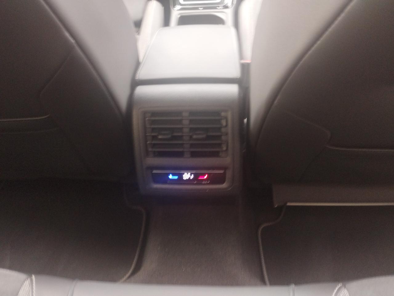 Volkswagen Golf 2.0 TDI 150 CV DSG SCR Style