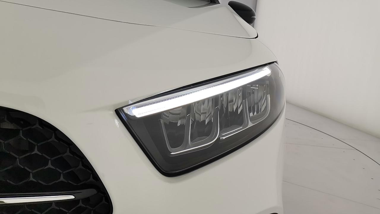 Mercedes-Benz Classe A - W177 2023 - A 250 e phev Progressive Advanced auto