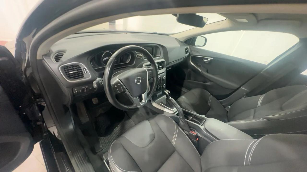 Volvo V40 T2 Business Plus