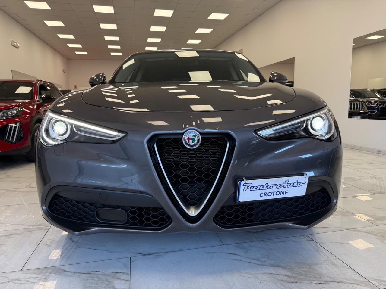 Alfa Romeo Stelvio 2.2 Turbodiesel 160 CV AT8 RWD