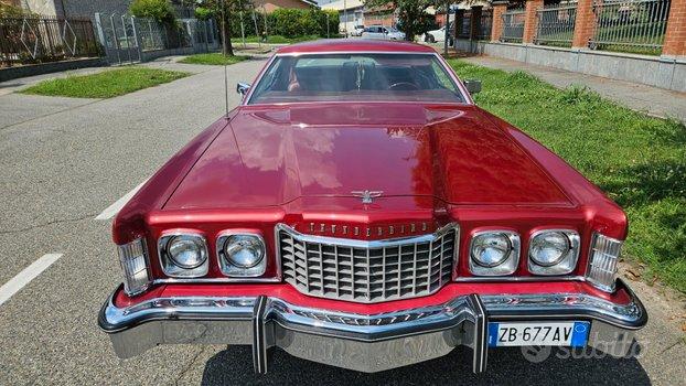 Ford Thunderbird coup