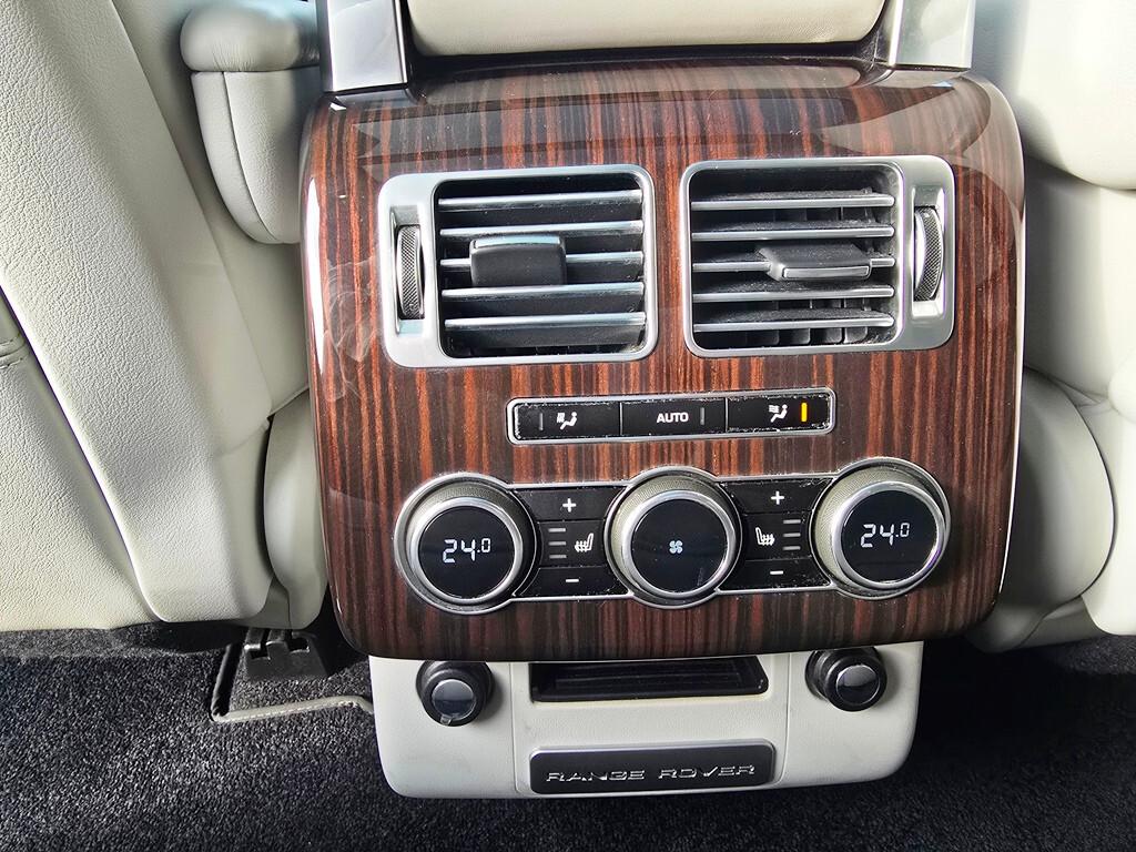 Land Rover Range 4.4 SDV8 VOGUE
