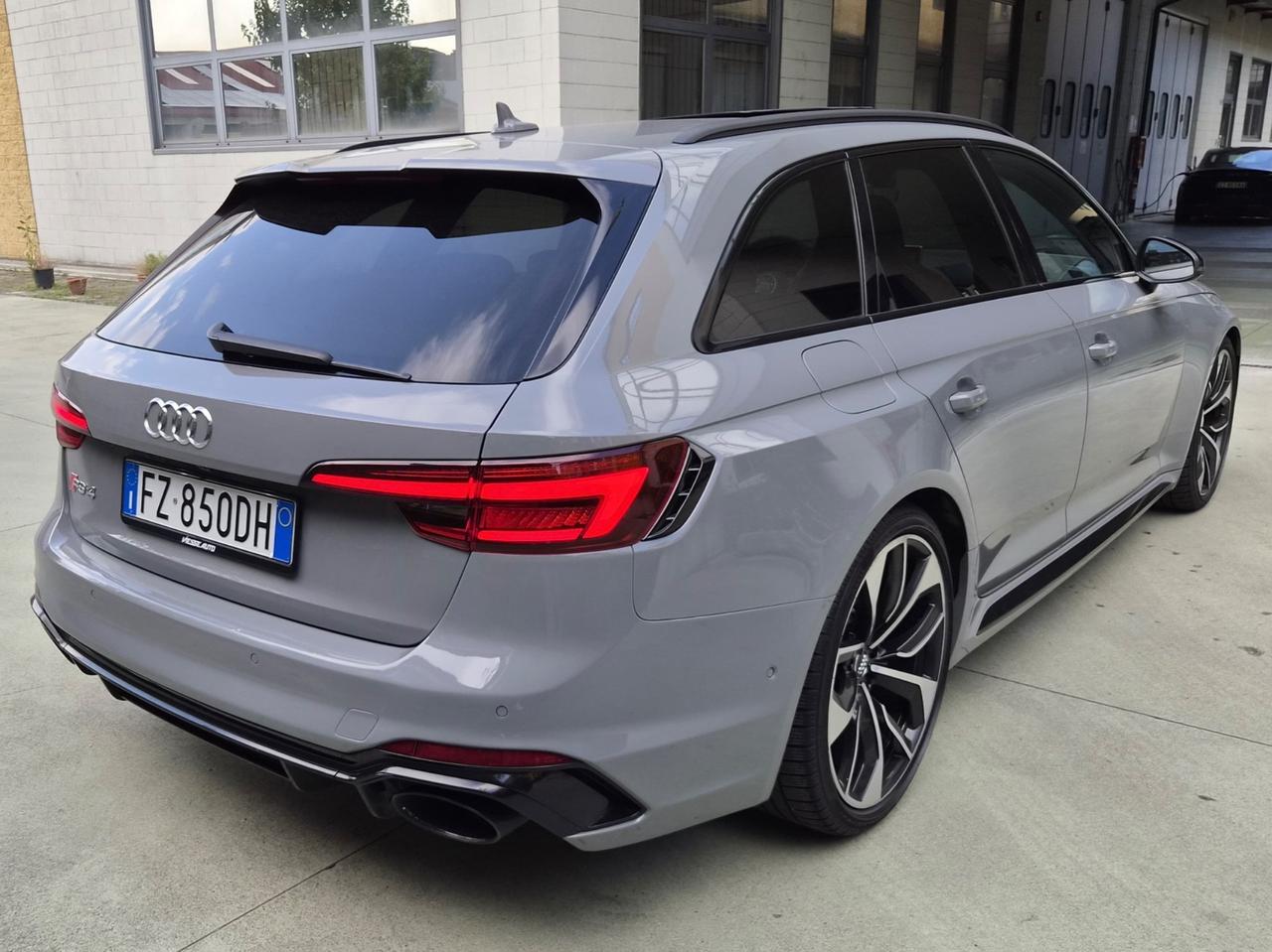 Audi A4 RS4 Avant 2.9 tfsi Exclusive edition Grigio Signal quattro