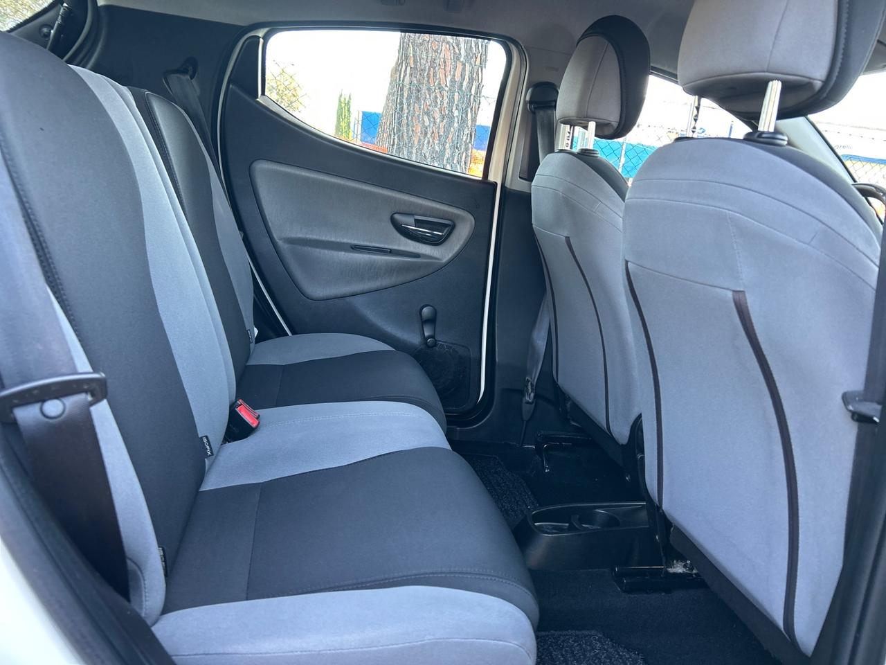 Lancia Ypsilon 1.2 69CV *GPL VALIDO 2027*NEOPATENTATI*