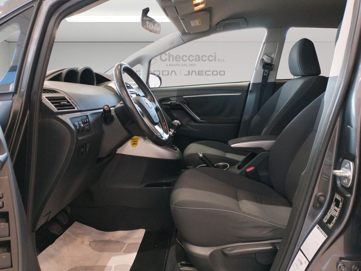 Toyota Verso 2.0d Active *7 POSTI*
