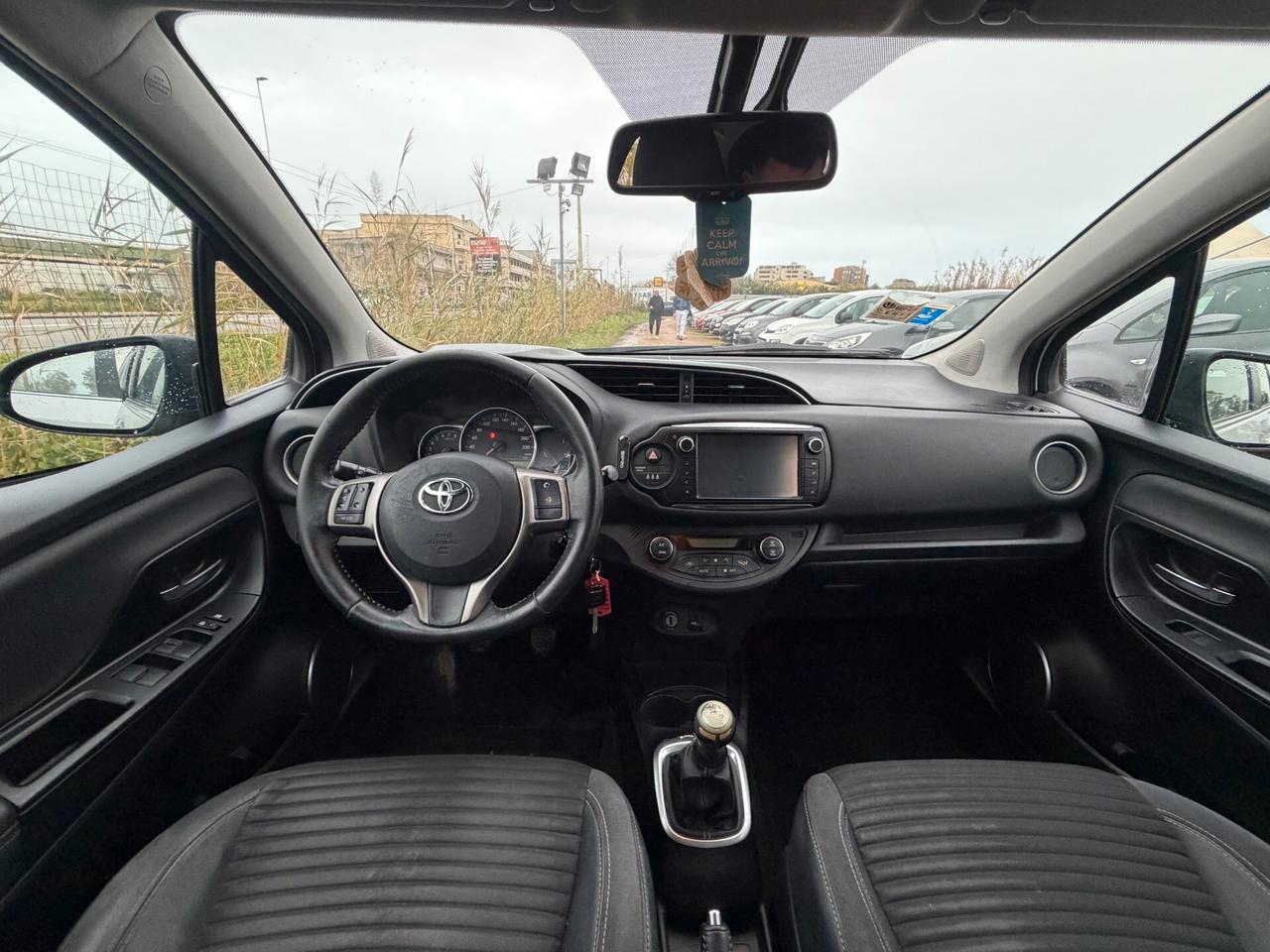 TOYOTA YARIS 1.0 69CV ANNO 2015 5 PORTE