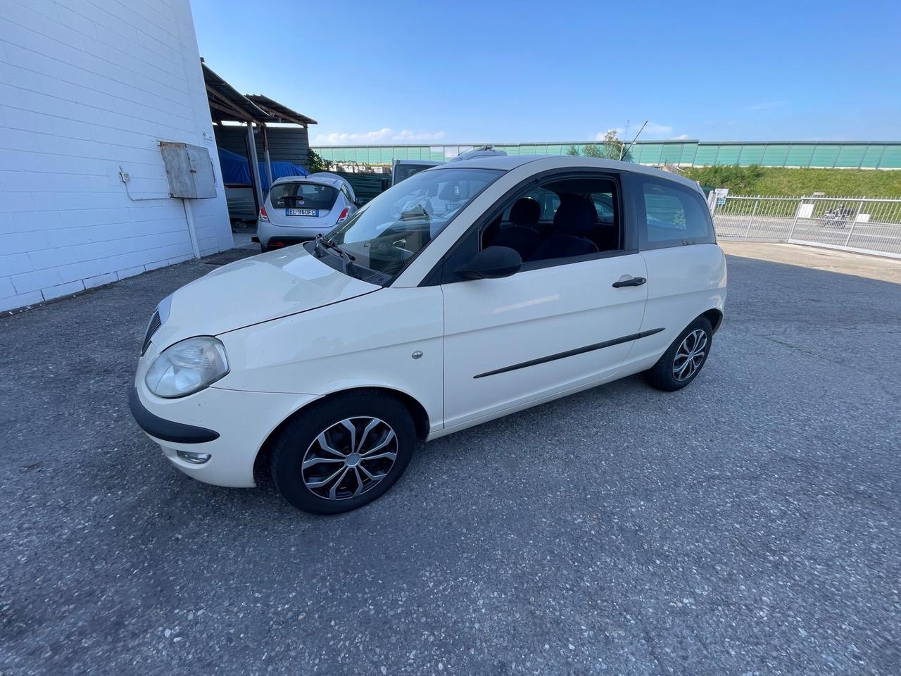 Lancia Ypsilon 1.2 Oro