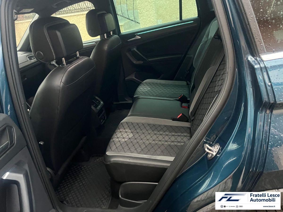VOLKSWAGEN - Tiguan 2.0 tdi scr R-Line 150cv dsg (Conto Vendita - Esposizione Piano Lago)