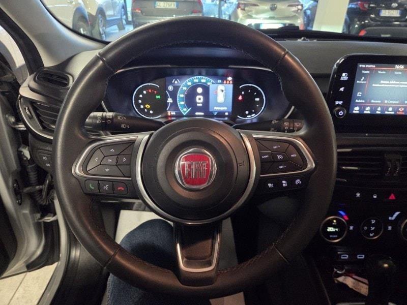 FIAT Tipo (2015-) 1.5 Hybrid DCT 5 porte Cross
