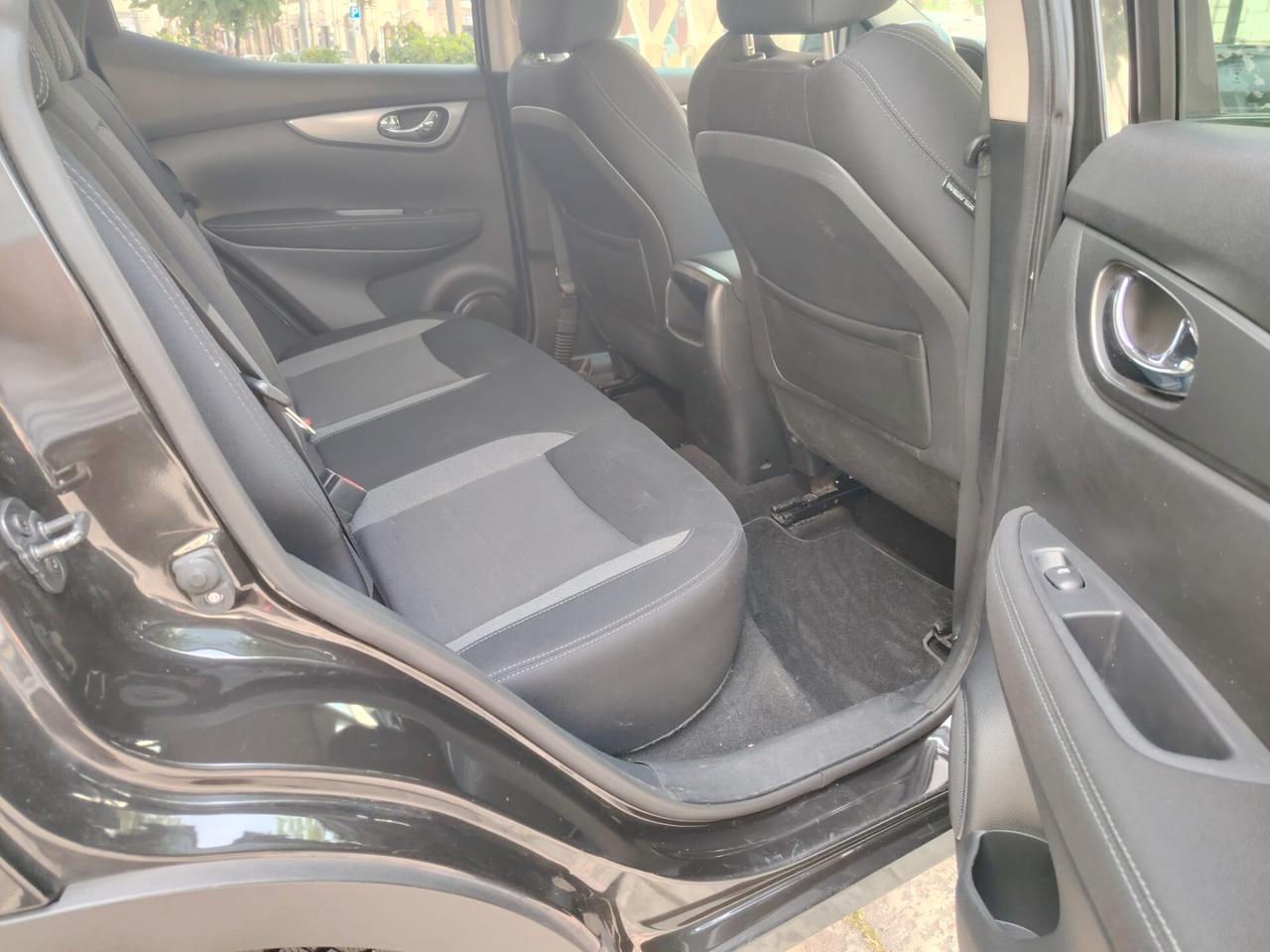 Nissan Qashqai 1.5 dCi N-Connecta