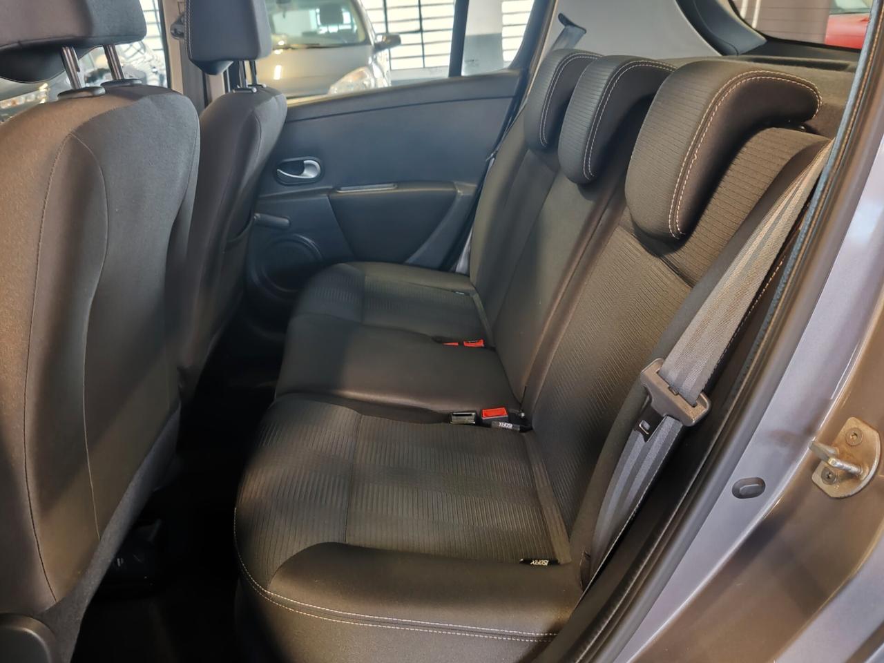 Renault Clio 1.2 16V 5 porte Confort