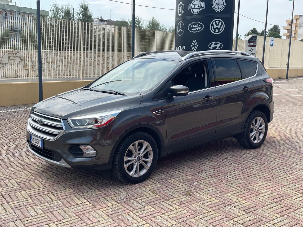 Ford Kuga 1.5 TDCI 120 CV S&S 2WD Powershift ST-Line