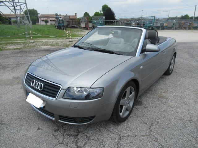 Audi A4 Cabrio 3.0 V6 ASI (bollo 120 euro/ass 250)