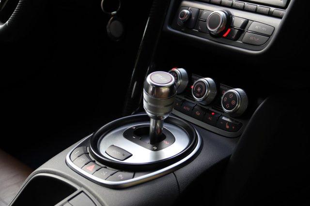 AUDI R8 Spyder 5.2 V10 FSI quattro R tronic