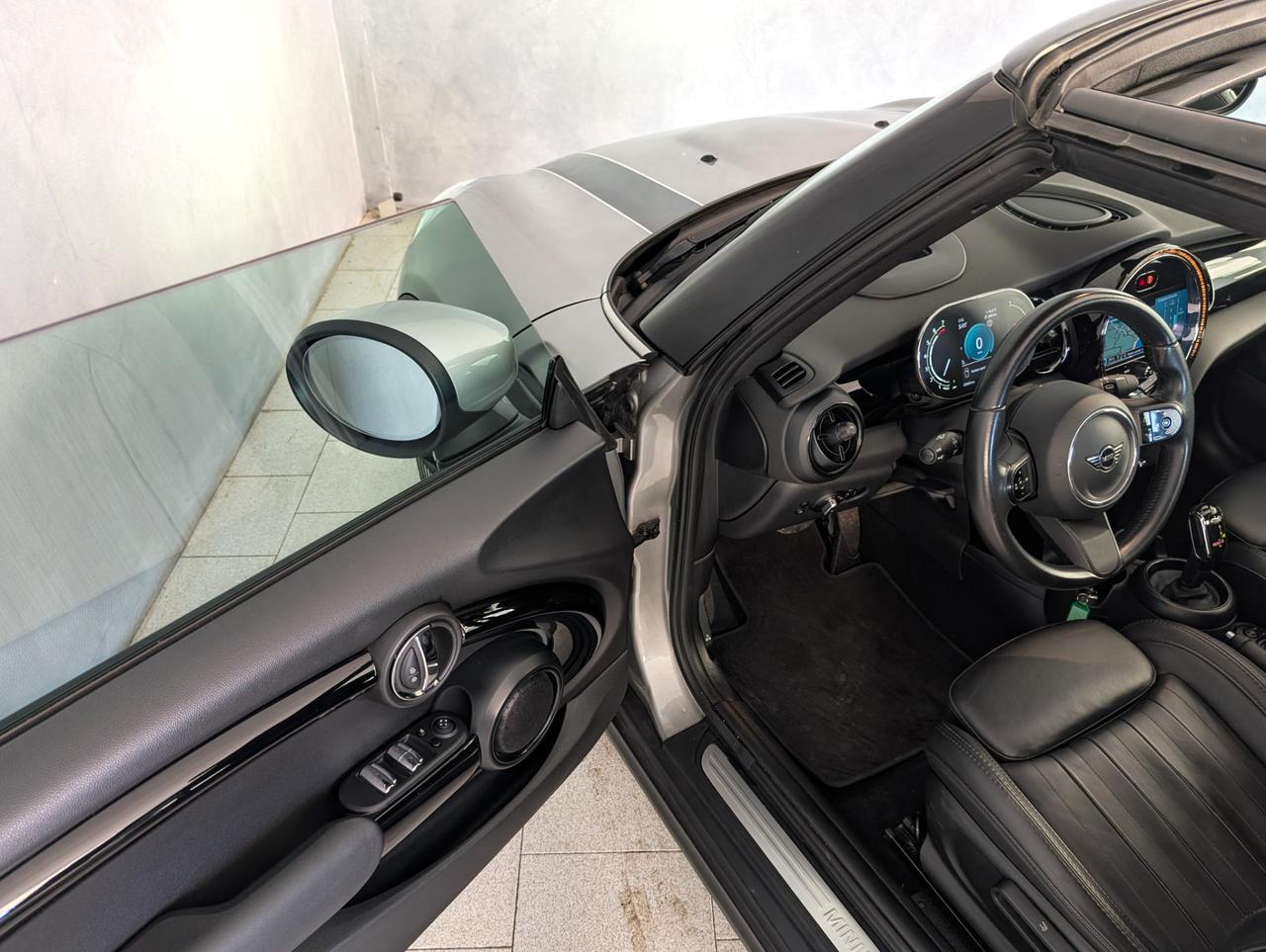 Mini Cooper Cabrio 1.5 Cooper Premium Plus