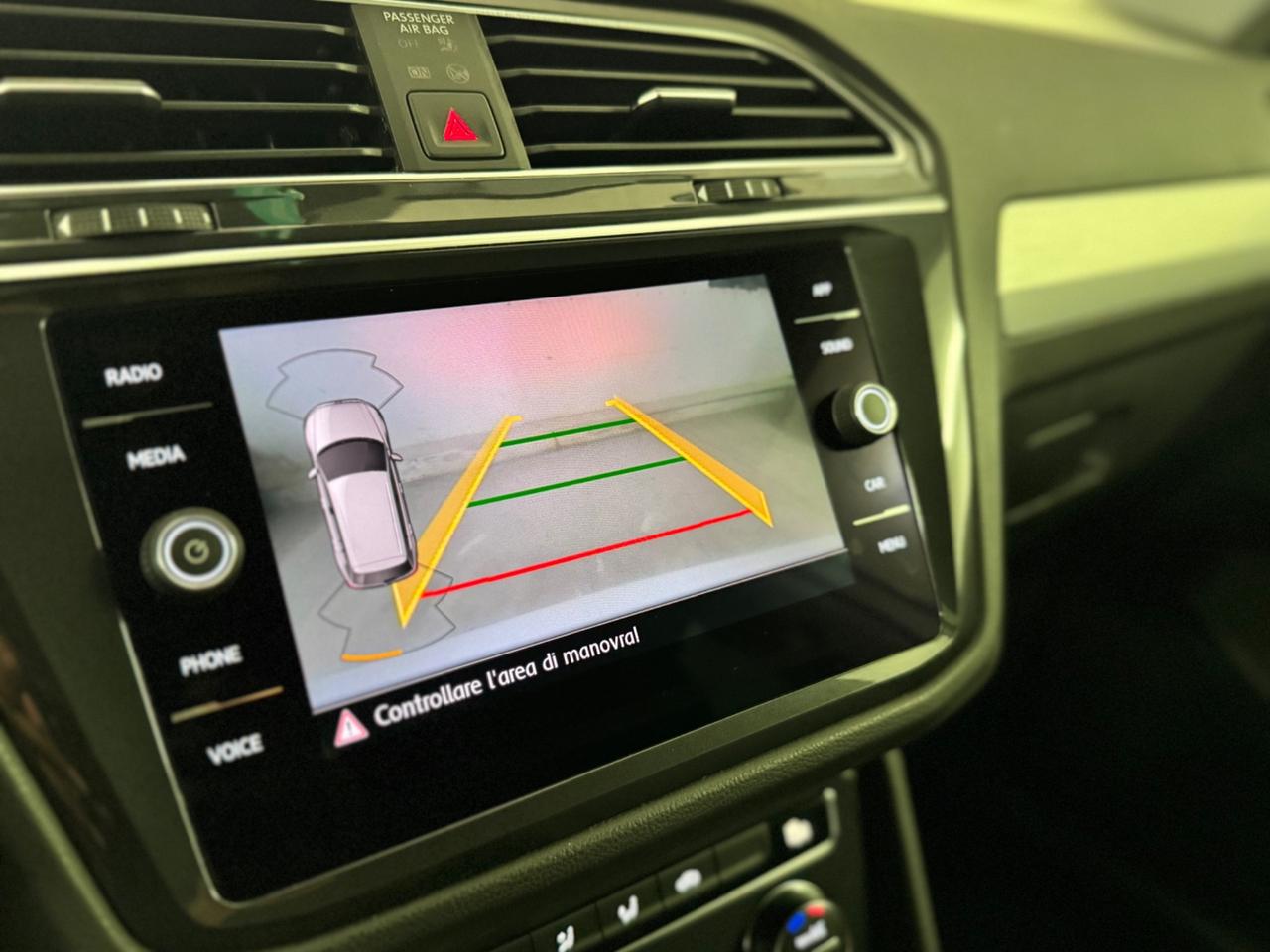 Volkswagen Tiguan 2.0 TDI SCR DSG 4MOTION Sport BMT R-LINE