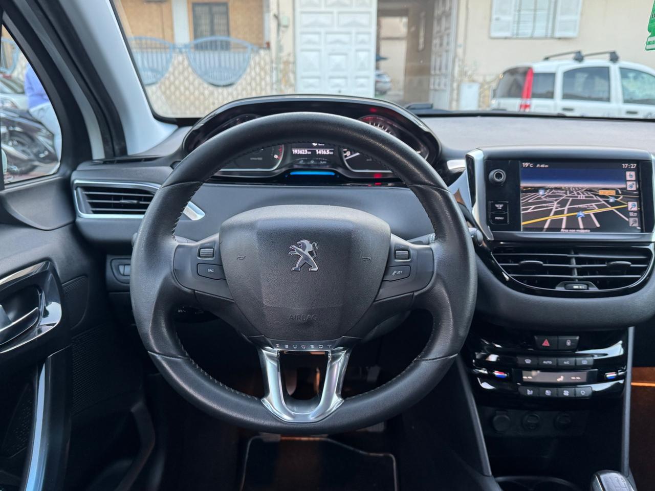 Peugeot 208 1.4 DIESEL 68CV Allure 11/2012