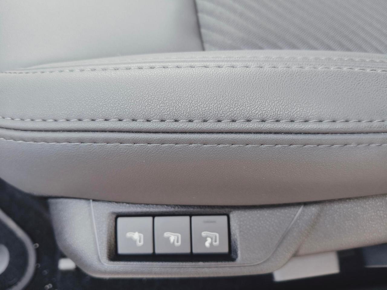 Alfa Romeo Junior 1.2 136 CV Hybrid Speciale KM.ZERO