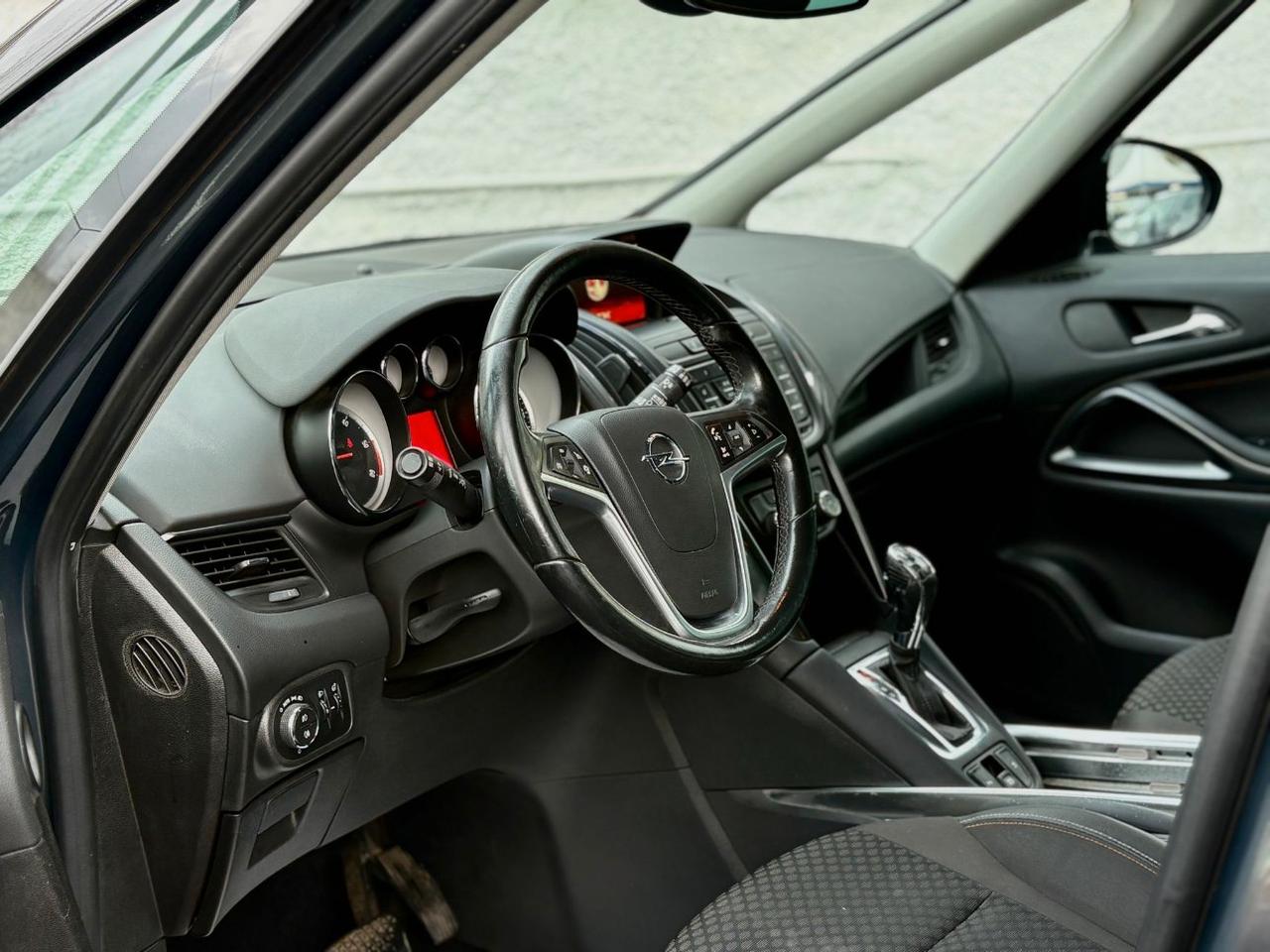 Opel Zafira Tourer 2.0 cdti Cosmo 130cv auto E6